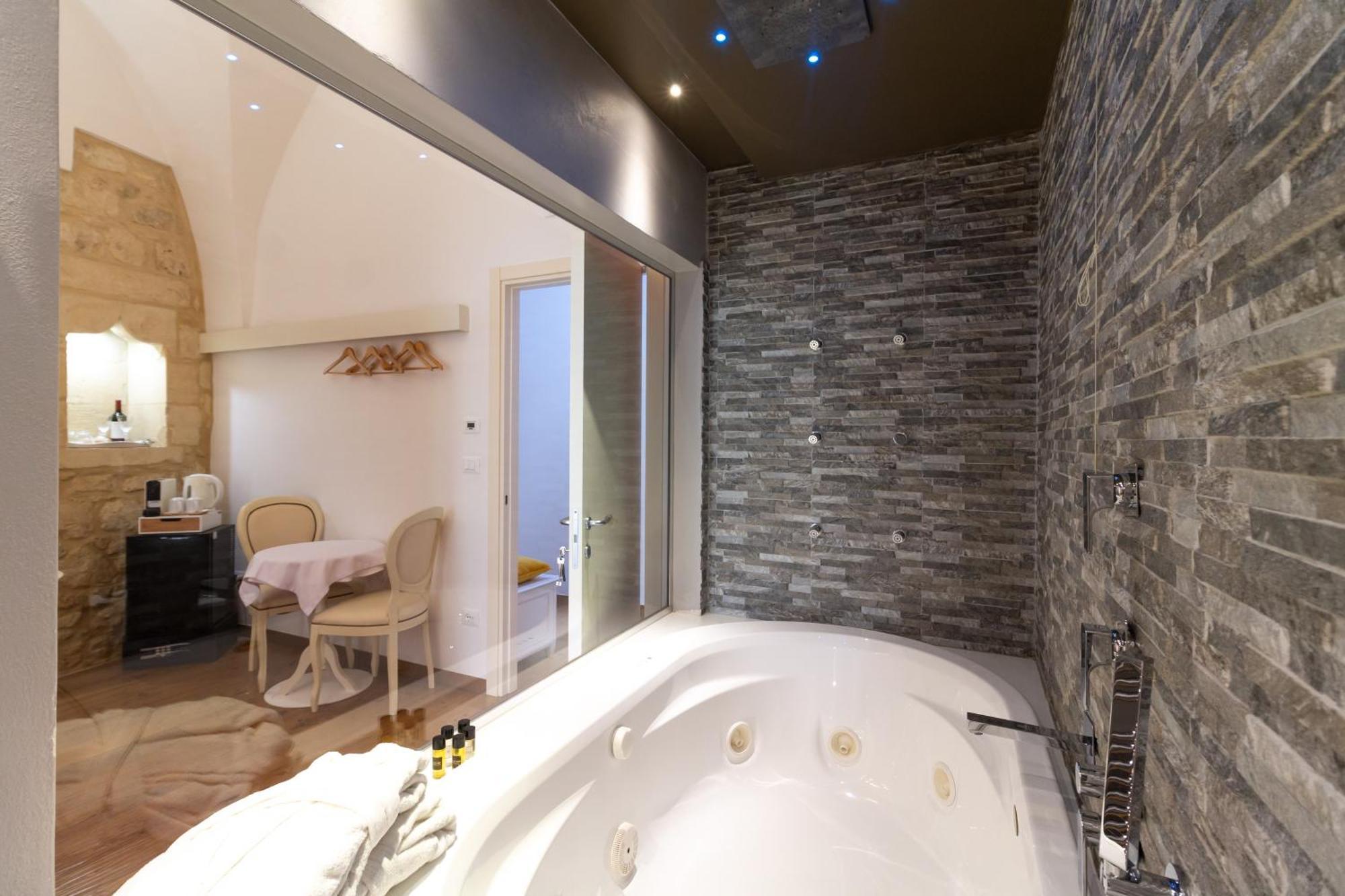 Le Nicchie Luxury 2* Lecce